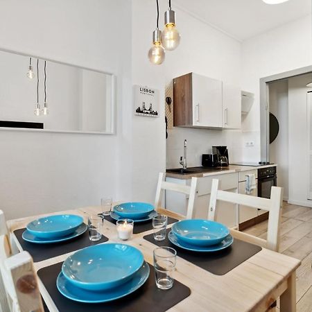Lichtenberger Apartment with nice Chesterfield Room for 4 People Berlin Exterior foto